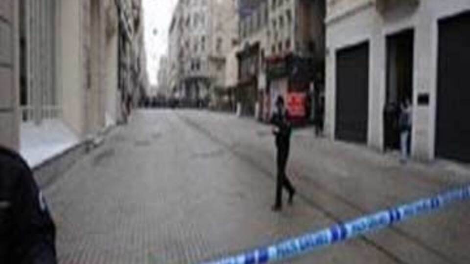 İstiklal Caddesi'ni kapatan paket!