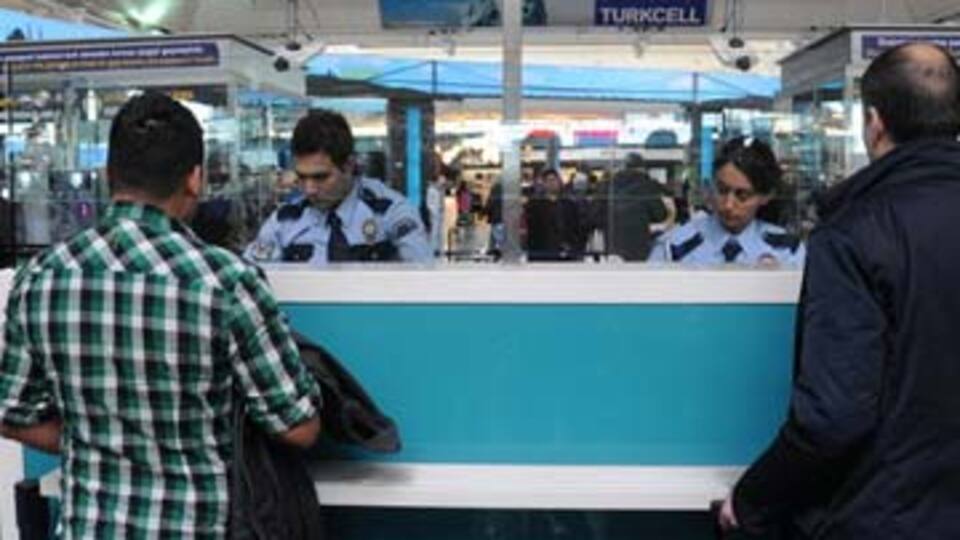 Pasaport bankoları yenileniyor!