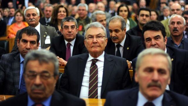 Deniz Baykal'dan suç duyurusu