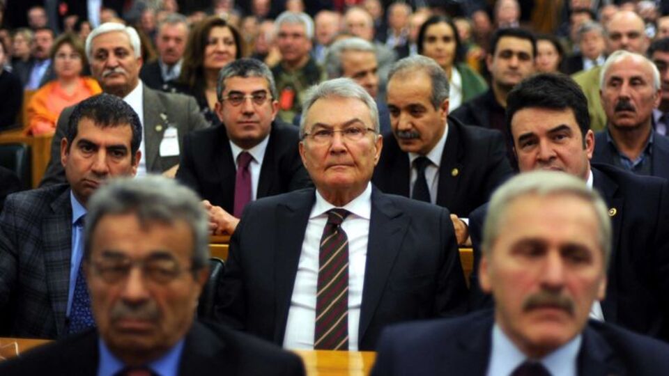 Deniz Baykal'dan suç duyurusu
