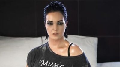 Ünlü şarkıcı neden ağladı?