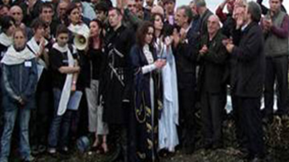 Laz ve Çerkezler dil birliği yaptı!