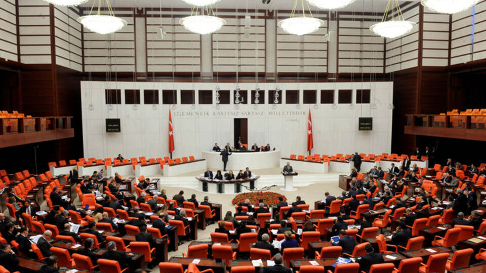 MİT Kanunu'nda değişiklik teklifi komisyondan geçti
