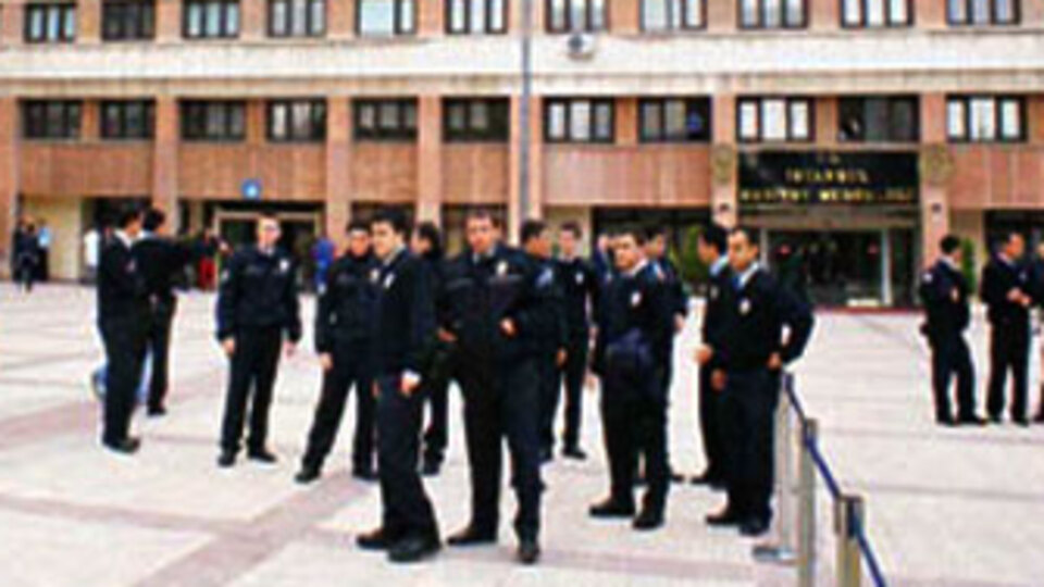 700 polise şark tayini