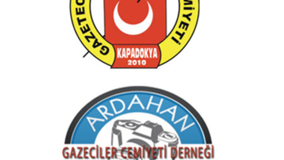 Gazeteciler bayrak kanunu yüzünden logo değiştirdi