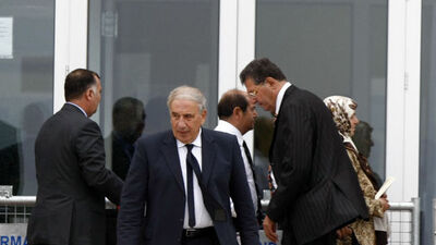 'O pankart' Kemal Gürüz'e soruldu