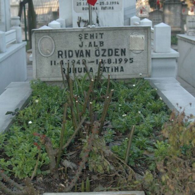 Albay Rıdvan Özden'in mezarı açıldı VİDEO