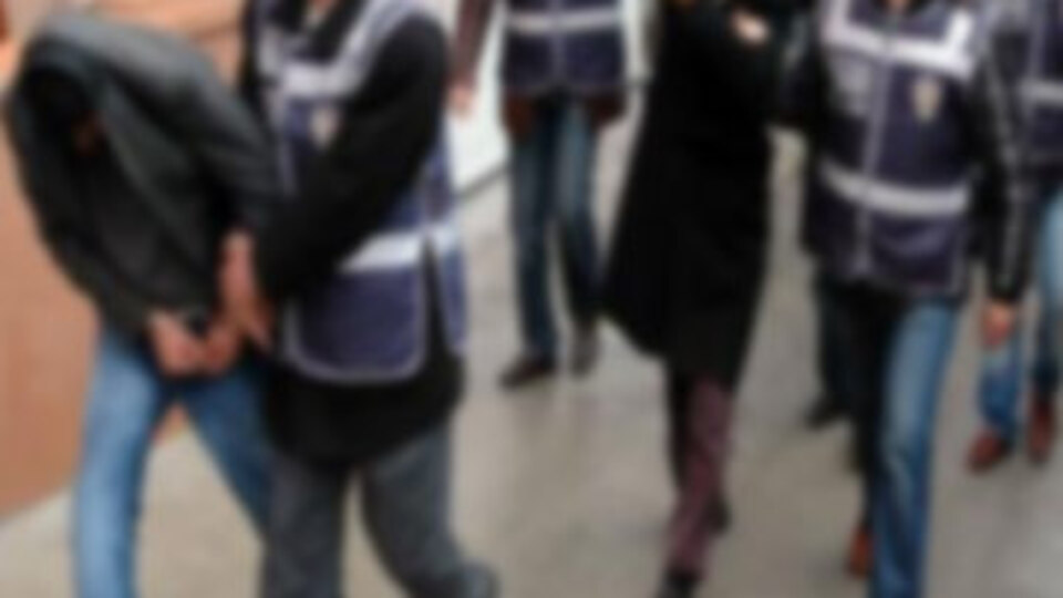 Kuşadası Belediyesi'ne operasyon