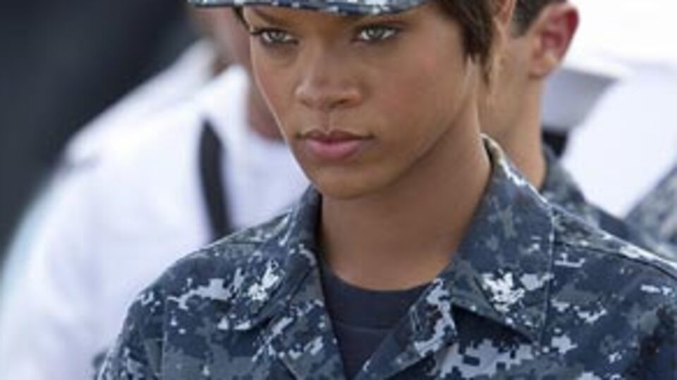 O şimdi asker GALERİ