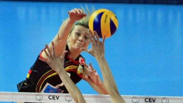 Vakıfbank final yolunda!