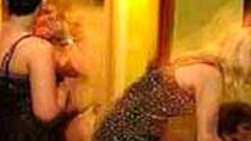 Şifreli fuhuşa darbe!