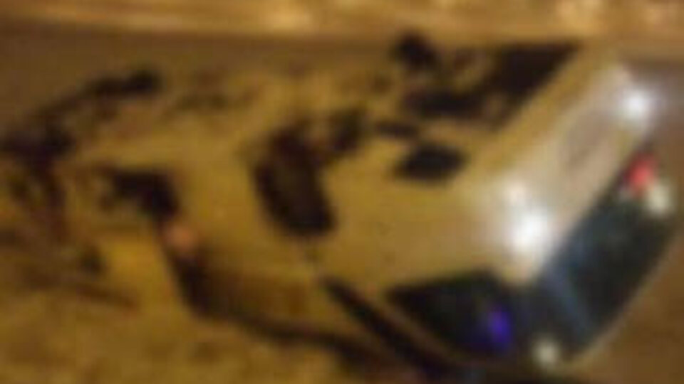 Yolcu otobüsü devrildi: 28 yaralı