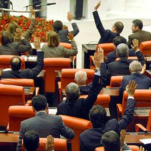 BDP'den bir vekil eksiliyor!