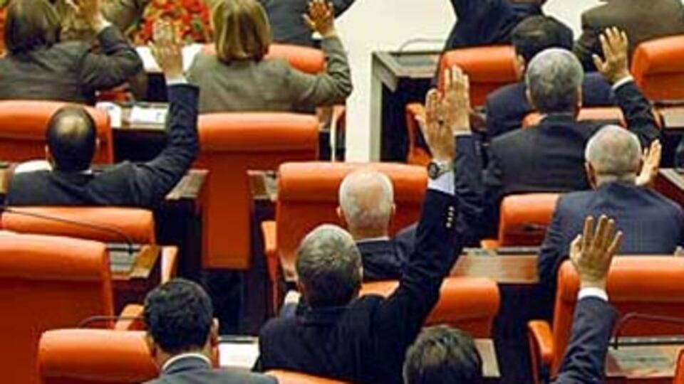 BDP'den bir vekil eksiliyor!