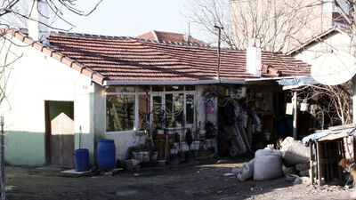 Piyango milyoneri köyüne döndü!