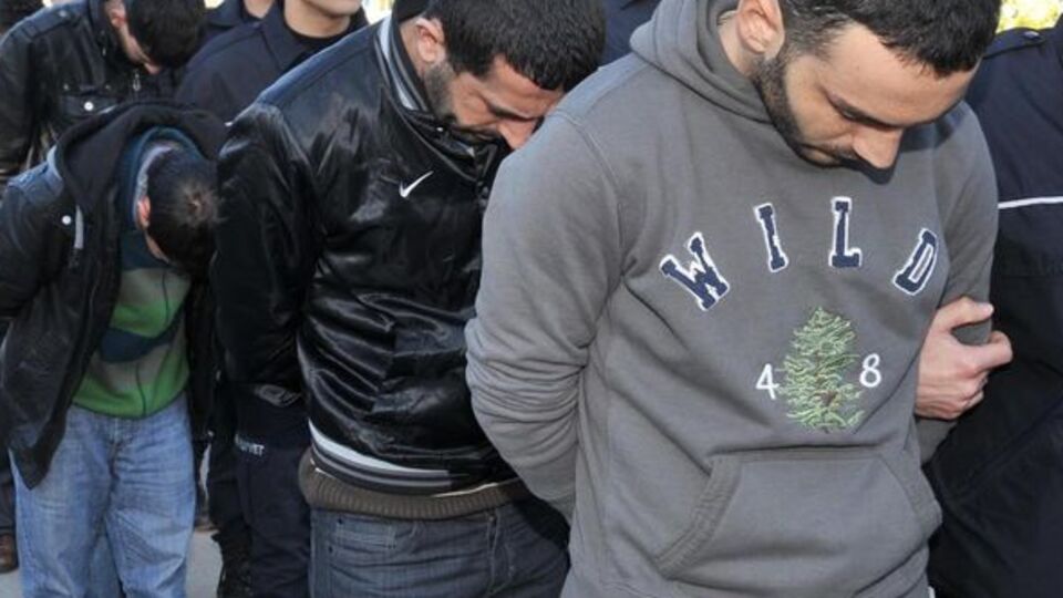 Tehditle tecavüz etti fuhuşa zorladı