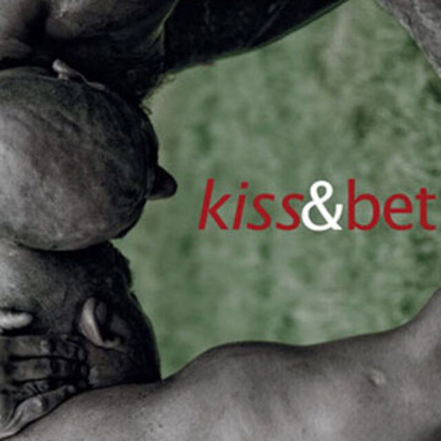 Bennu Gerede'den Kiss & Bett sergisi!
