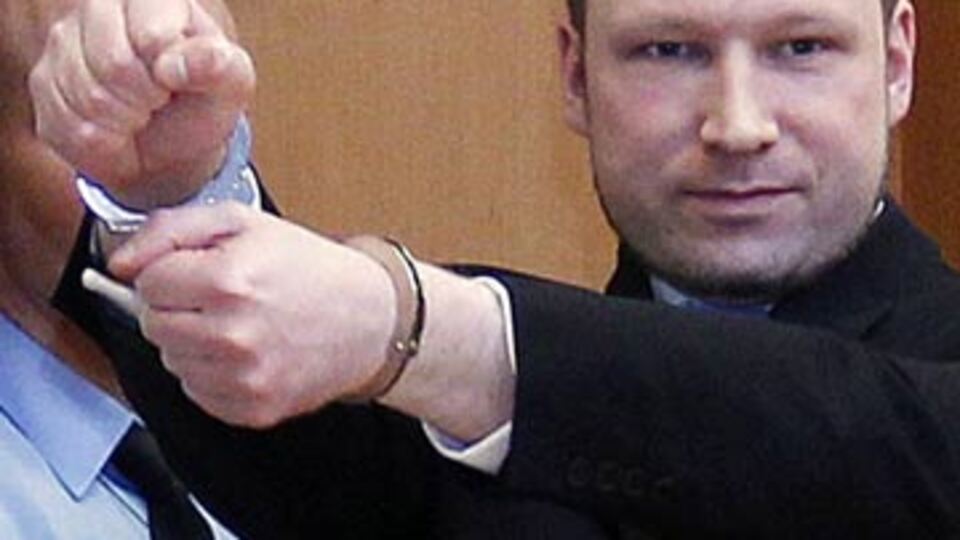 Resmen terörle suçlandı