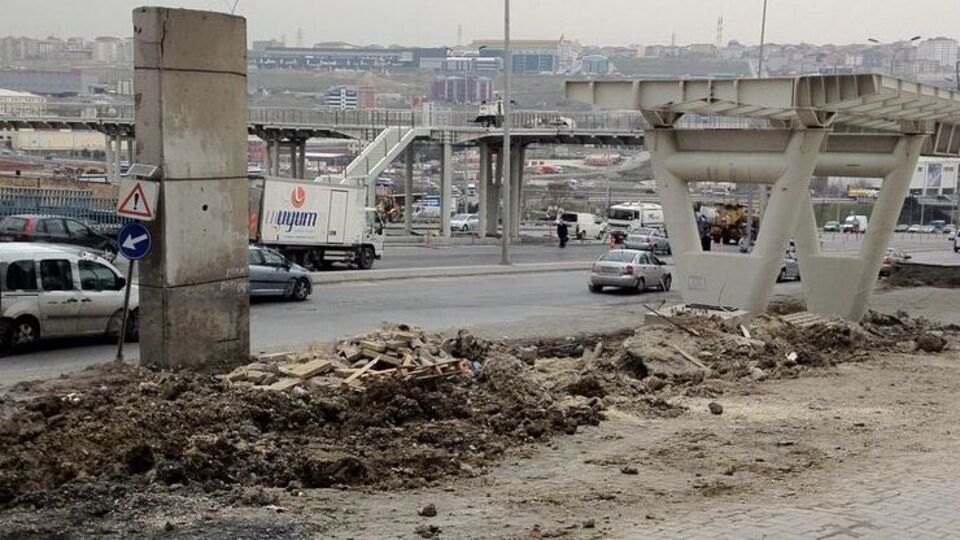 Yenisi yapılmadan eskisi yıkıldı