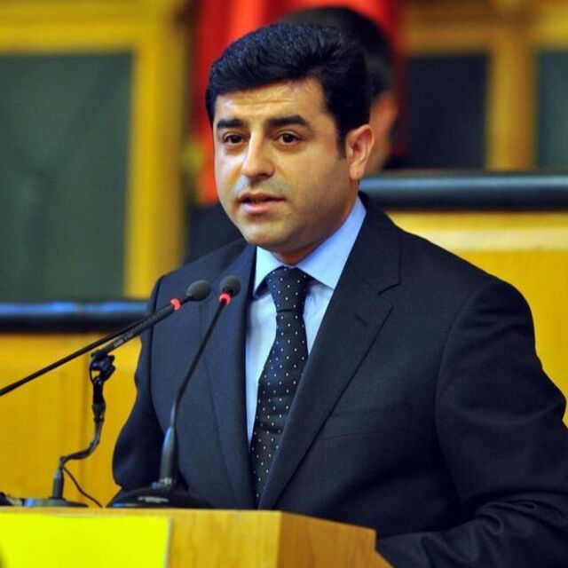 ''Kendileri dindar değil, niye dindar gençlik istesinler"