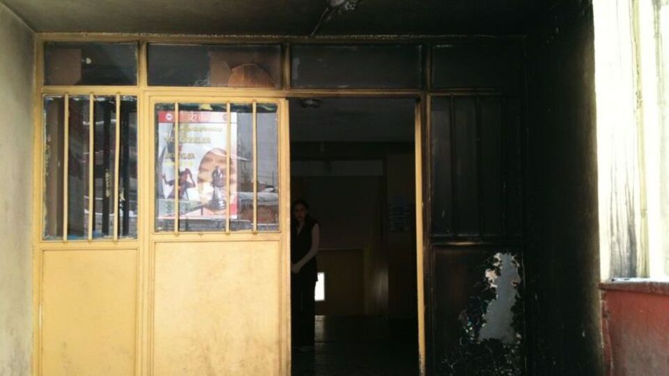 Okula molotoflu saldırı