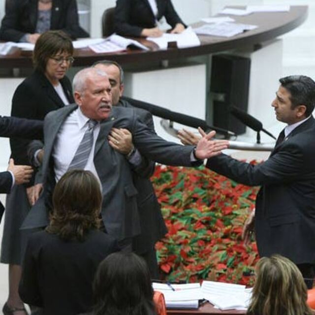 Gerginlik sürüyor