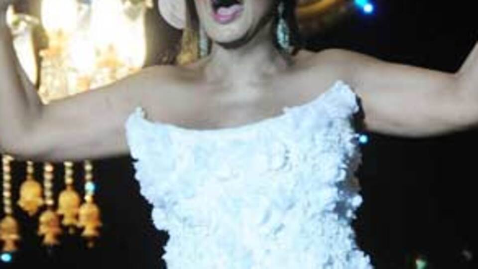 ''Bana yeni koca bulun''