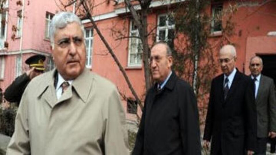 Komutanlar şehit evinde