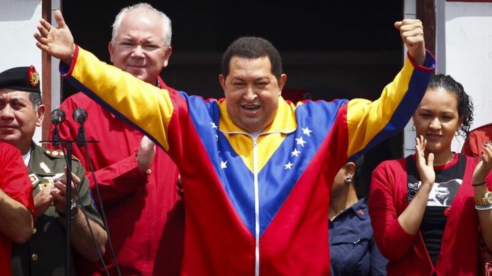 Chavez'e şarkılı karşılama