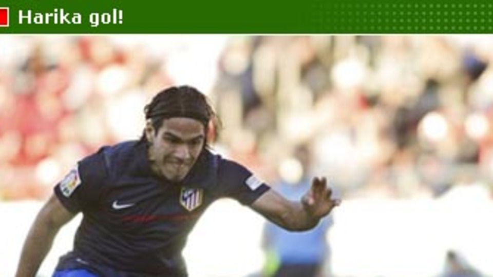 Falcao'dan inanılmaz gol!