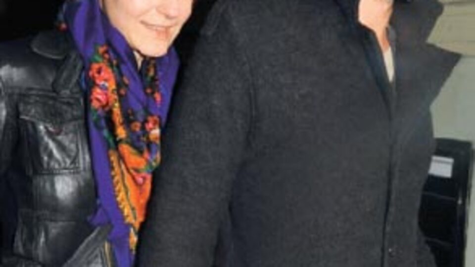 El ele dedikodu yalanladılar