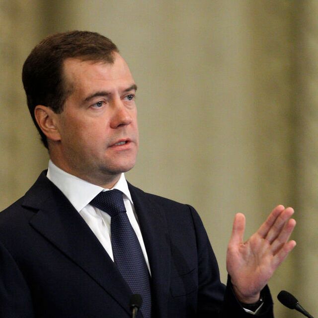 Medvedev: Füze kalkanına karşı hazır olmalıyız