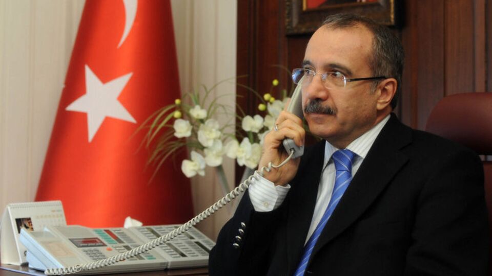Bakan Dinçer'den öğretmene telefon