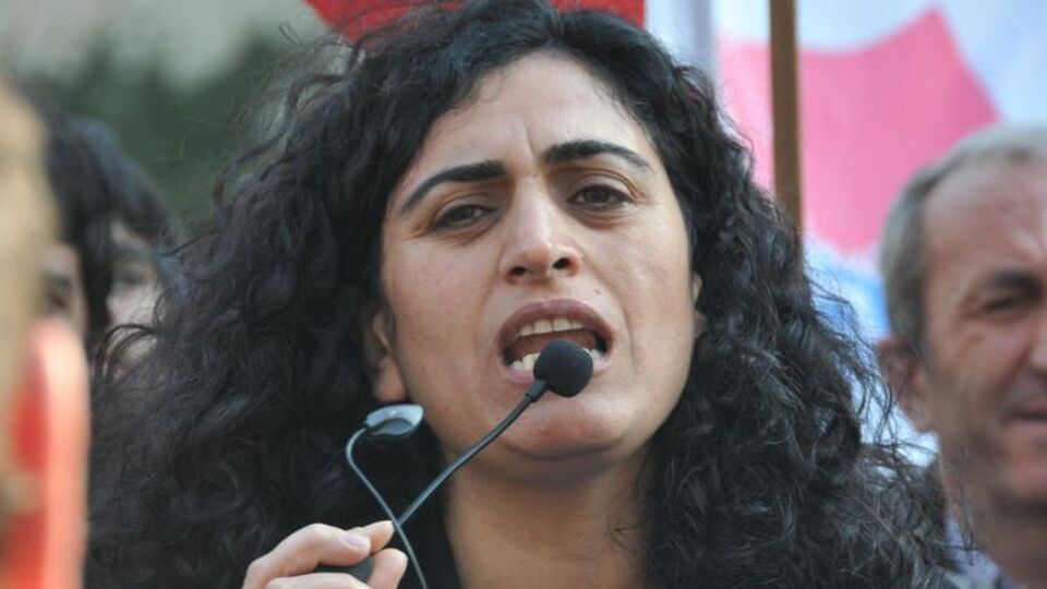 BDP'li milletvekiline tokat! VİDEO