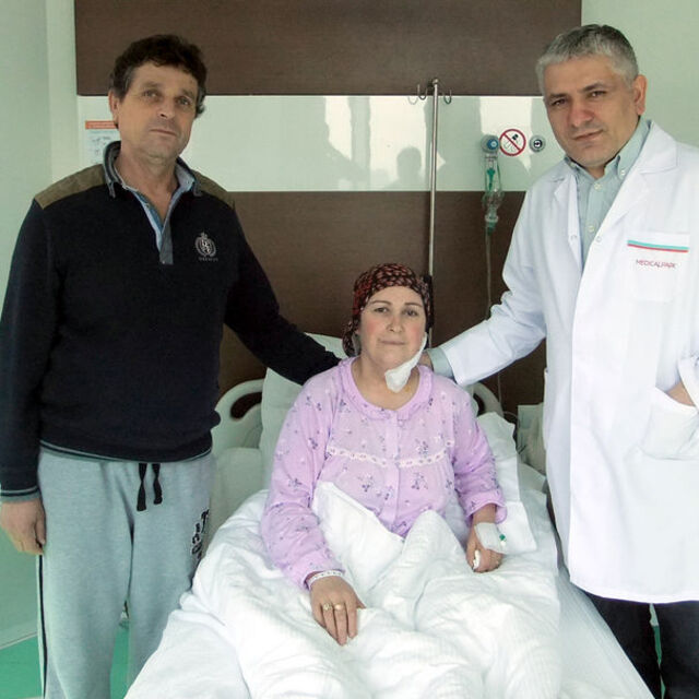 Şah damarında 10 santimlik tümör