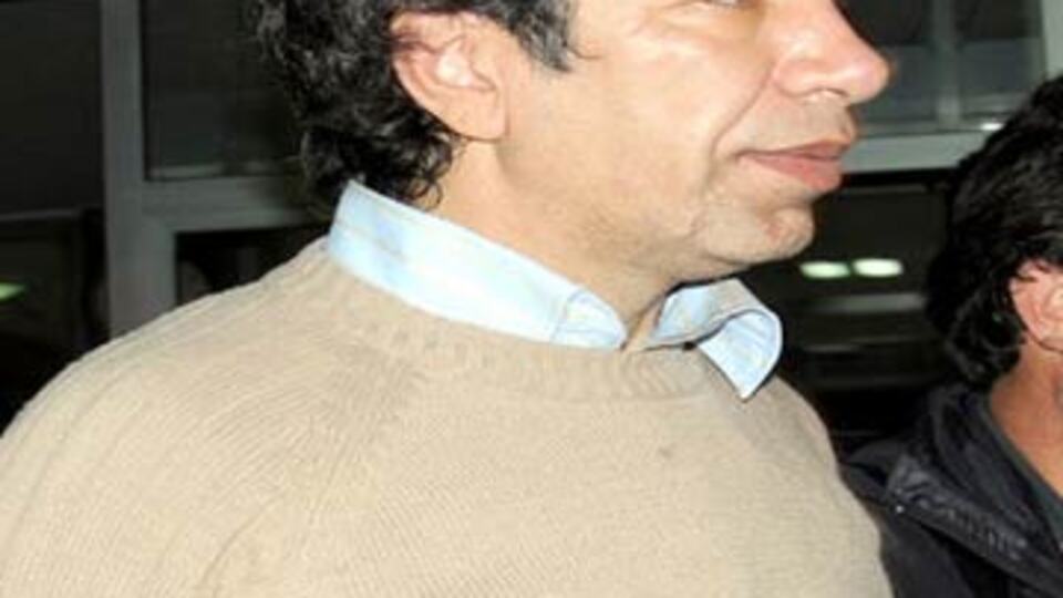 Eşini bıçaklayan doçente 20 yıl hapis!