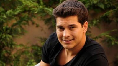 Çağatay Ulusoy köfteci oluyor