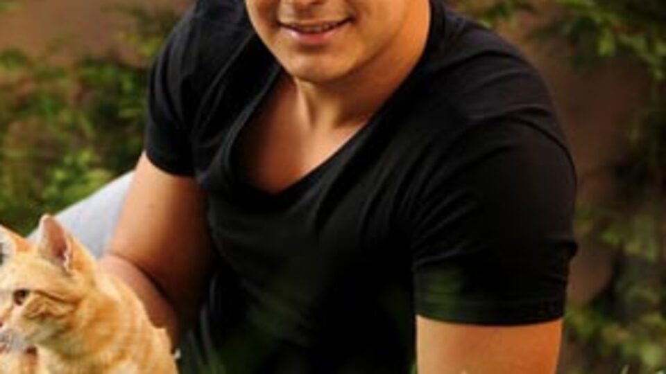 Çağatay Ulusoy köfteci oluyor