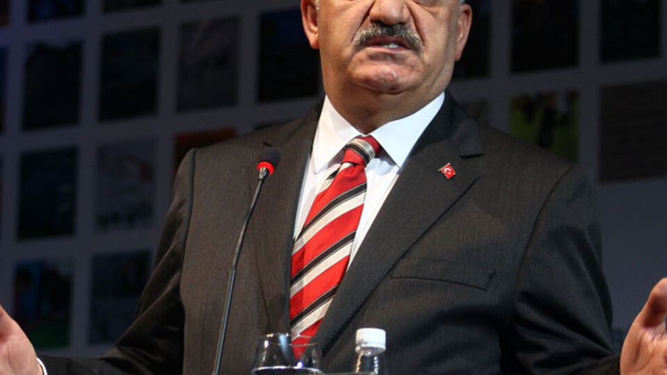 "Kenan Evren'in savunması hukuk devletinde kabul edilemez"