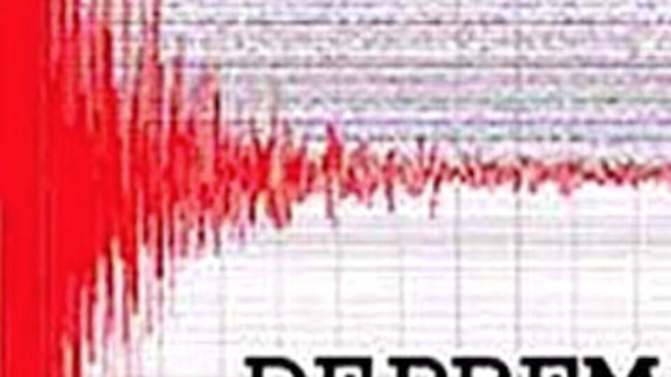 Papua Yeni Gine'de 6,7 büyüklüğünde deprem