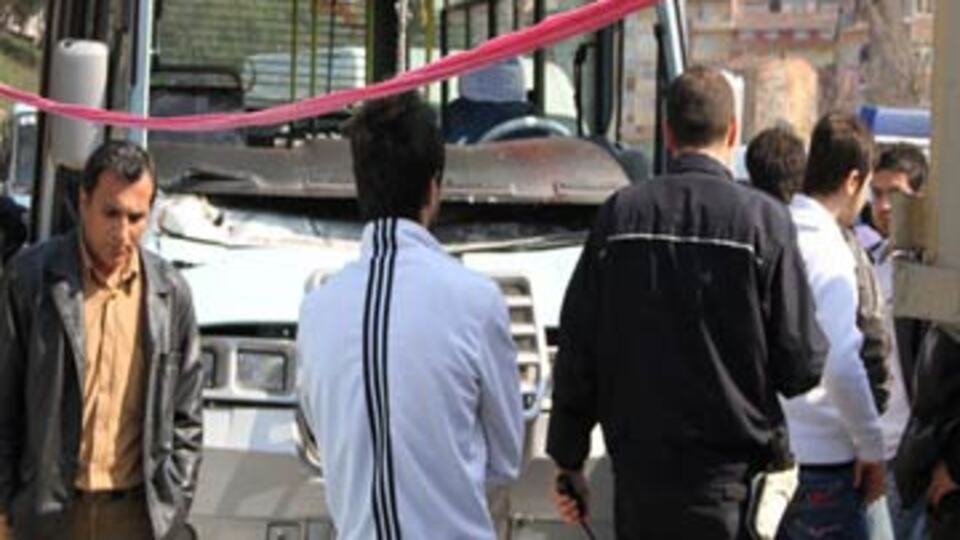 Yolcu kapma yarışı: 13 yaralı!