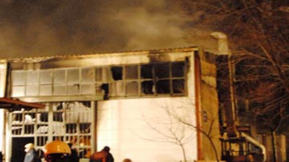 Sanayi sitesinde korkutan yangın!