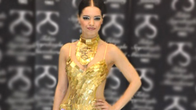 Altı kiloluk altından elbise!