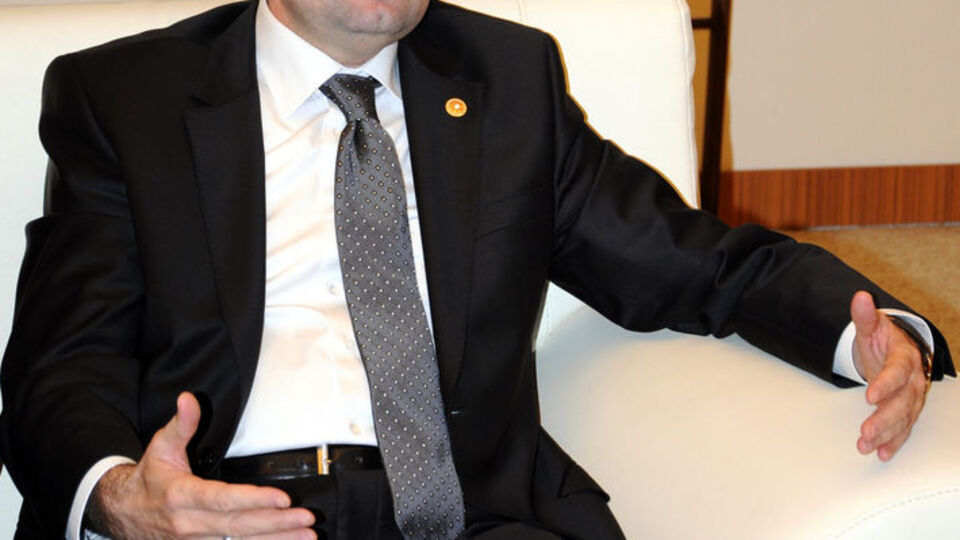 ''Hakkı yenen işçi bize ulaşsın''