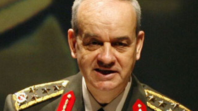 Başbuğ hakim karşısında!