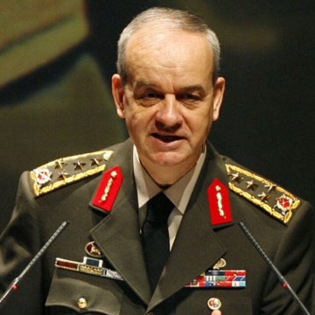 Başbuğ hakim karşısında!