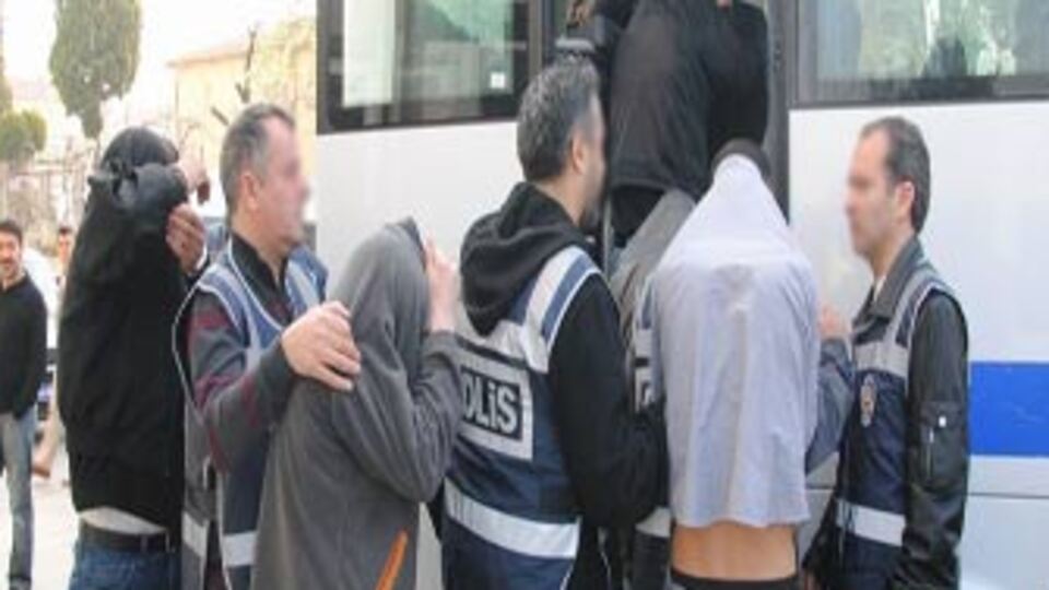 Metro Holding'de polis araması