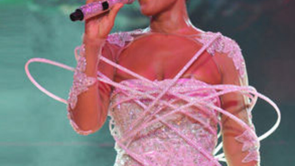 Demet Akalın'dan küfür şoku!