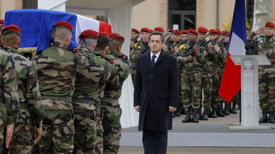 Toulouse saldırıları Sarkozy'ye yaramadı