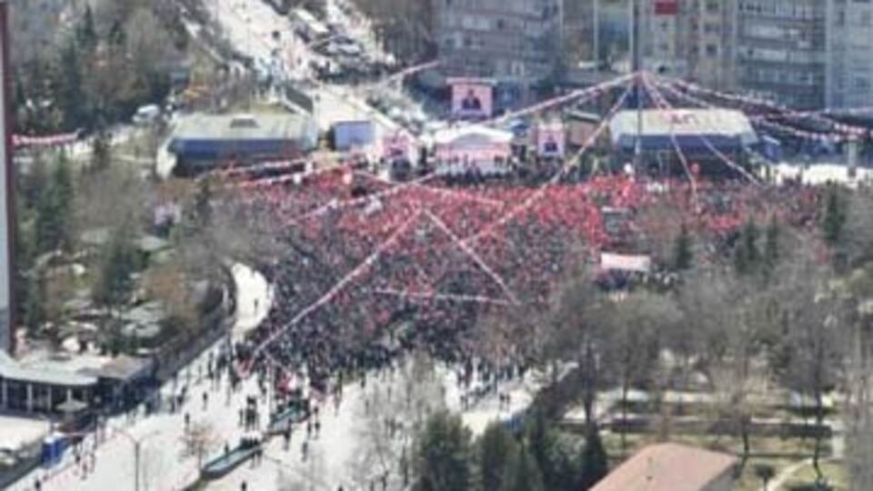 "Tandoğan Meydanı'nda on binler vardı"